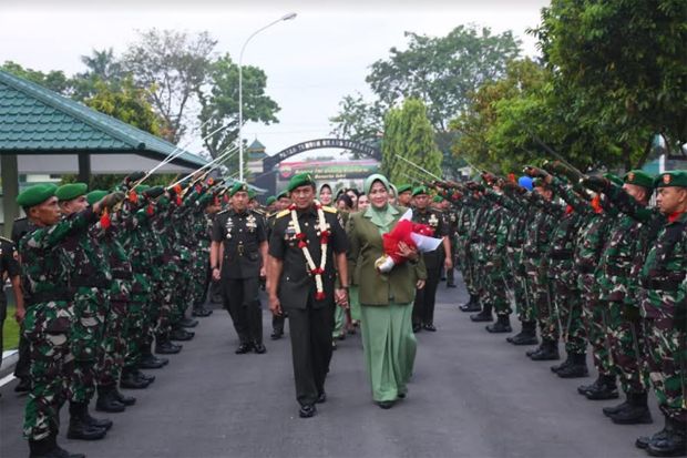 Kasdam I/BB Brigjen TNI Didied Pramudito Jalani Tradisi Korps Penyambutan