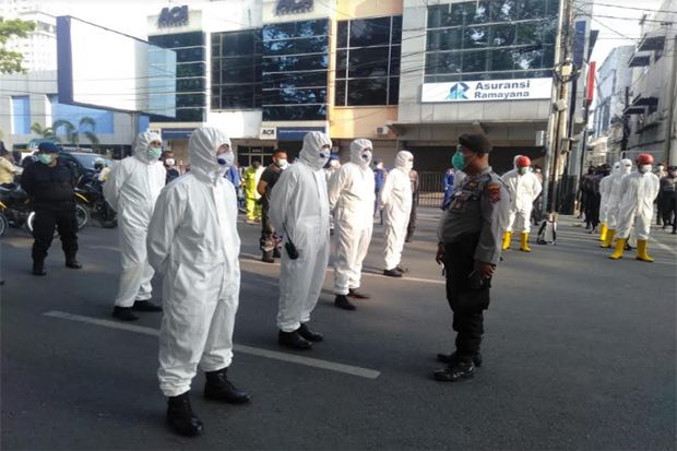 Kapolda Sumut Lepas Tim Gabungan Penyemprotan Disinfektan di Seluruh Kota Medan