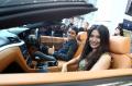 Judika dan calon istri coba mobil sport Maserati