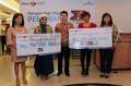 Fatin dan Novita Dewi terima hadiah reksa dana