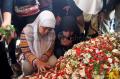 Pemakaman Bripka Sukardi di TPU Kemiri Rawamangun