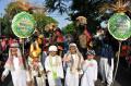 Sepasang unta ramaikan perayaan tahun baru Islam 1435 H di Solo