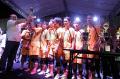Ketua DPD Hanura DKI serahkan piala turnament Futsal WIN-HT Cup 2014