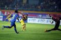 Arema Cronous permalukan Sriwijaya FC 0-2
