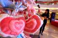 Kemeriahan hadir di pusat perbelanjaan kota Manado jelang Valentine