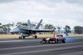 Infiniti Red Bull adu cepat dengan Jet Tempur jelang seri pembuka F1 2014