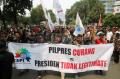 Ribuan Massa Desak MK Kabulkan Permohonan Prabowo-Hatta