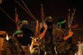 Gencatat Senjata, Warga Gaza Rayakan Kemenangan Hamas