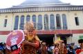 Peringatan Hari Batik Nasional Ala Pedagang Pasar Gede