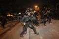 Polisi Bubarkan Paksa Pengunjuk Rasa di Makassar
