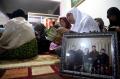 Keluarga Pramugari AirAsia Khairunisa Gelar Doa Bersama