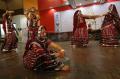 Mengenal Seni Tari Tradisional India di Untag