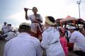 Ritual Melasti Jelang Perayaan Nyepi di Makassar
