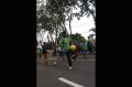 Protes Penghentian Kompetisi, Bonek Main Bola di Jalan Raya