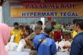 Hypermart Distribusikan Ribuan Paket Sembako Murah