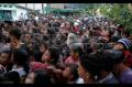 Ratusan Warga Antre Santunan di Makassar