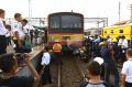 Evakuasi Gerbong KRL Anjlok di Stasiun Manggarai