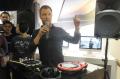 Aksi DJ Dash Berlin Mainkan Casio XW-DJ1