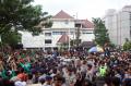 Dua Kelompok Demonstran Nyaris Bentrok di Semarang