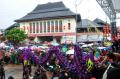Ribuan Warga Saksikan Grebeg Sudiro di Solo