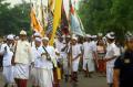 Ribuan Umat Hindu Ikuti Upacara Melasti di Semarang
