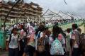 Ratusan Siswa SMP di Medan Rayakan Berakhirnya UN