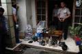 Polisi Geledah Rumah Terduga Teroris di Cileunyi