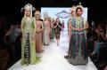 Warna-warni Kebaya dalam Fashion Show Merajut Nusantara