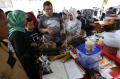 Pasar Takjil Benhil Banjir Pengunjung Jelang Buka Puasa