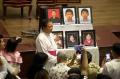40 Hari Pasca Serangan Bom Surabaya, Umat Katolik Doakan Korban dalam Misa Kamis Putih