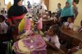 Hari Pertama Sekolah, Siswa SD di Kepulauan Seribu Masih Ditemani Orang Tua