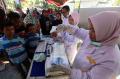 Mahasiswa Surabaya Kenalkan Inovasi Popok Bayi dari Sabut Kelapa