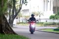 Presiden Jokowi Jajal Motor Listrik Buatan Dalam Negeri Gesits