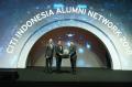 Penghargaan Citi Distinguished Alumni Award untuk Gita Wirjawan