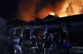 Kebakaran Hanguskan Ratusan Kios di Pasar Lawang Malang