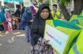 Sambut Idul Fitri, Panin Bank Bagikan Sembako Kepada Warga