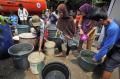 BPBD Kabupaten Serang Bagikan Air Bersih ke Warga Terdampak Kekeringan
