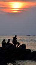 Menikmati Senja di Pantai Tanjung Gelam Karimunjawa