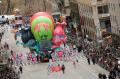 Balon Raksasa Snoopy dan Olaf Ramaikan Parade Thanksgiving di New York
