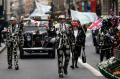 Ratusan Warga London Saksikan Parade Tahun Baru