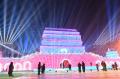 Beragam Replika Bangunan Terbuat dari Es di Festival Harbin China
