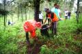 Ganjar Pranowo Pimpin Gerakan Menanam Pohon di Lereng Gunung Lawu