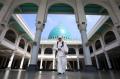Satgas Covid-19 Sterilkan Masjid Al Akbar Surabaya
