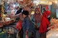 Pasar Pondok Labu Masih Ramai di Tengah Wabah Corona