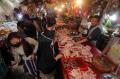 Pasar Pondok Labu Masih Ramai di Tengah Wabah Corona